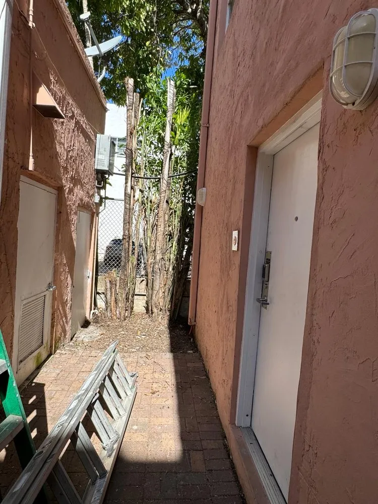 Top-rated outdoor landscaping with custom design in Miami, FL by Bravo’s Landscaping and Irrigation