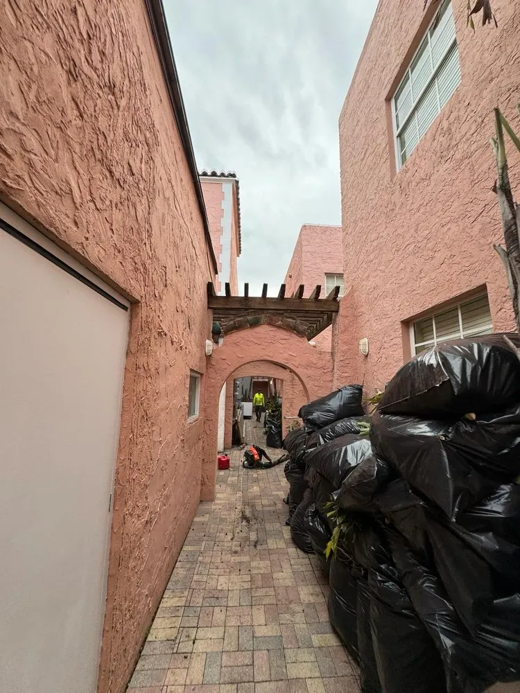 Custom yard maintenance experts serving Miami, FL - Bravo’s Landscaping and Irrigation