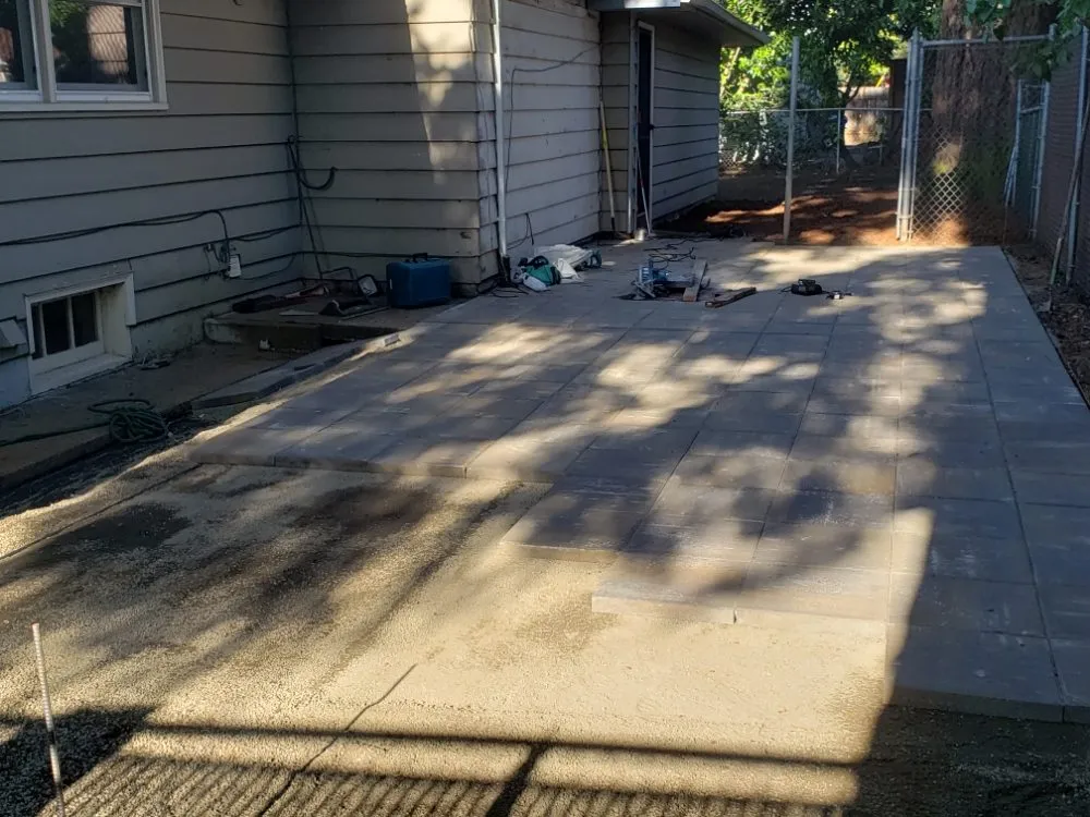 Top-rated lawn care service near you in Portland, OR by Bravos Landscaping Innovation