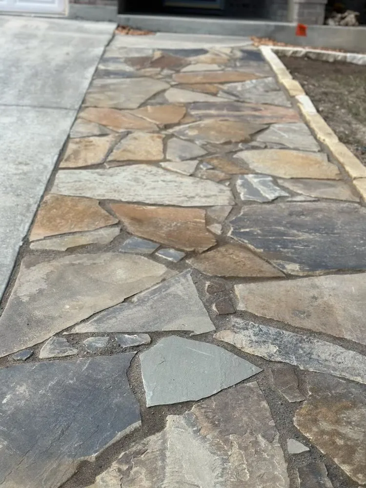 Affordable yard maintenance in Timberwood Park, TX by Brayden's Landscapes