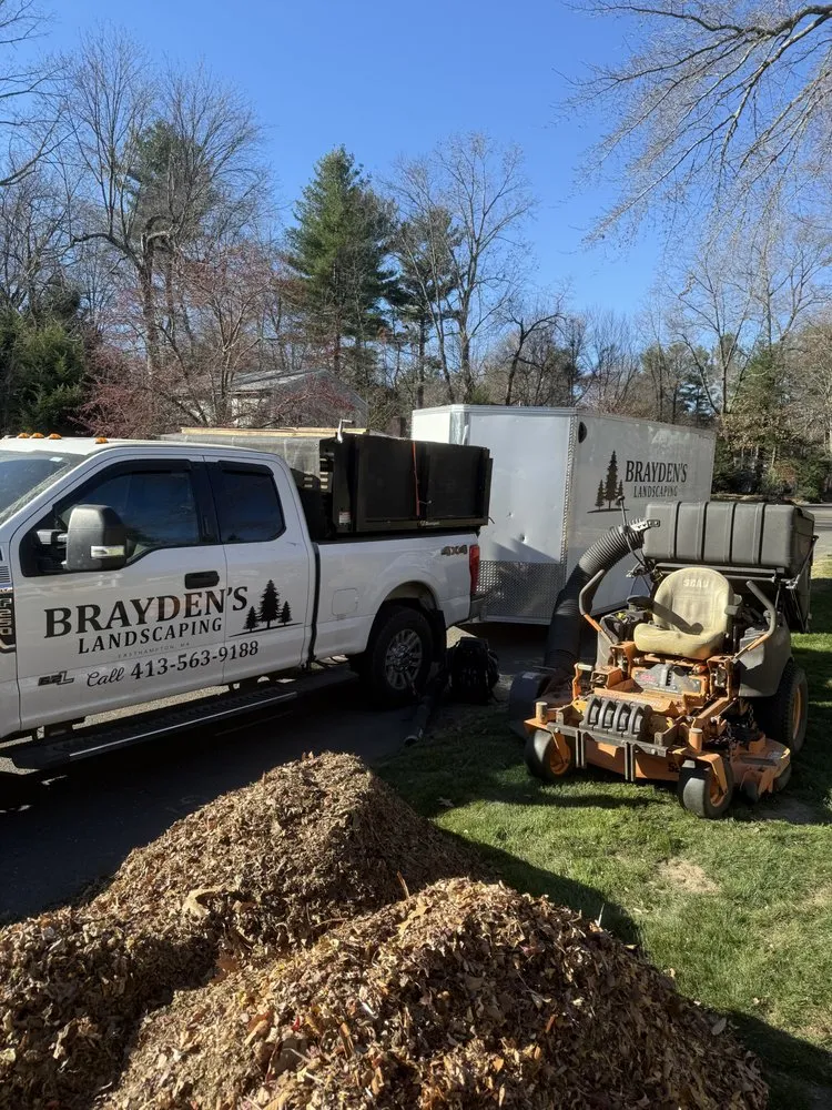 Top-rated yard cleanup service in Easthampton, MA - Brayden's Landscaping