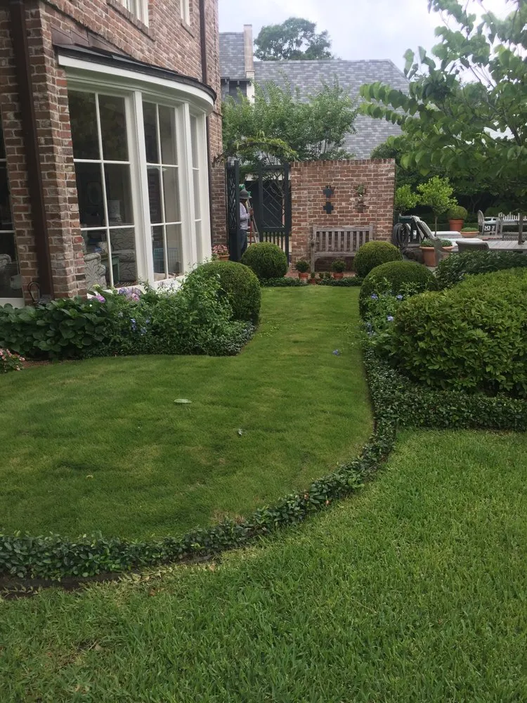 Custom landscape installation in Houston, TX - Brays Oaks Landscape