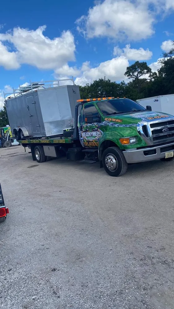 Affordable yard cleanup service experts serving St Petersburg, FL - Breadwynners
