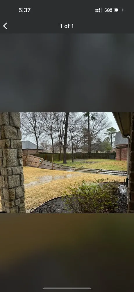 Professional residential landscaping in Chandler, TX by Breaking ground outdoor services