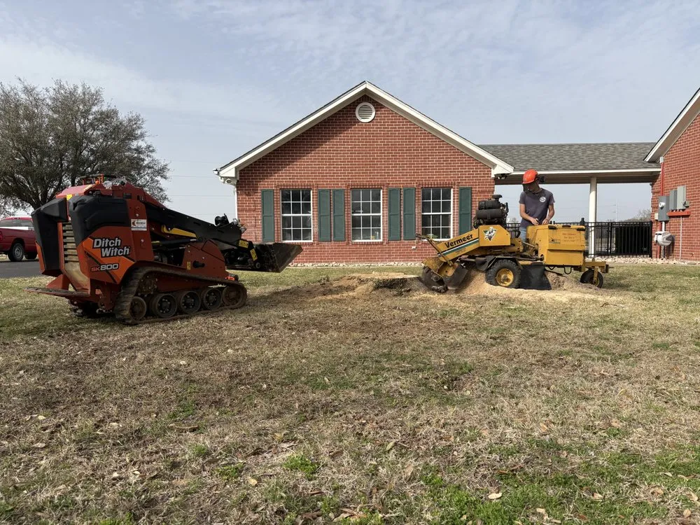 Local residential landscaping for beautiful yards in Chandler, TX by Breaking ground outdoor services