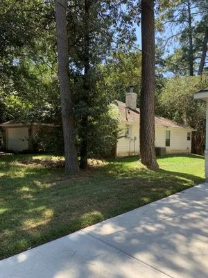 Breakthrough Arbor And Landscape Logo