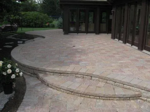 Custom residential landscaping in Wayne, IL by Breen Landscaping
