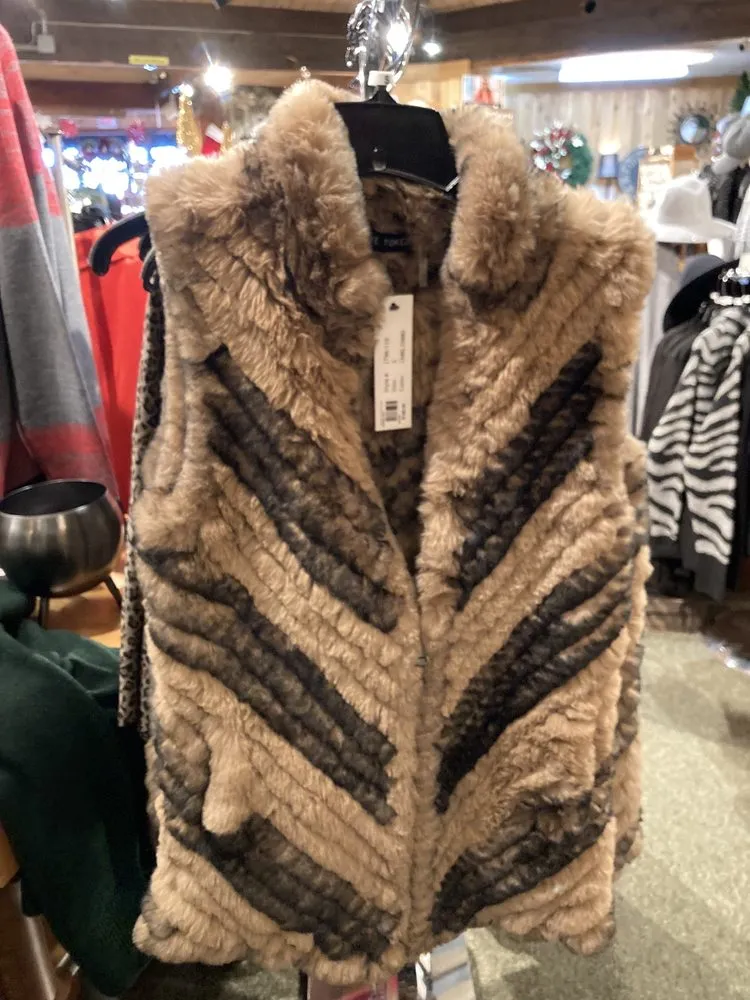 Affordable landscape design for beautiful yards in Chagrin Falls, OH by Breezewood Gardens & Gifts