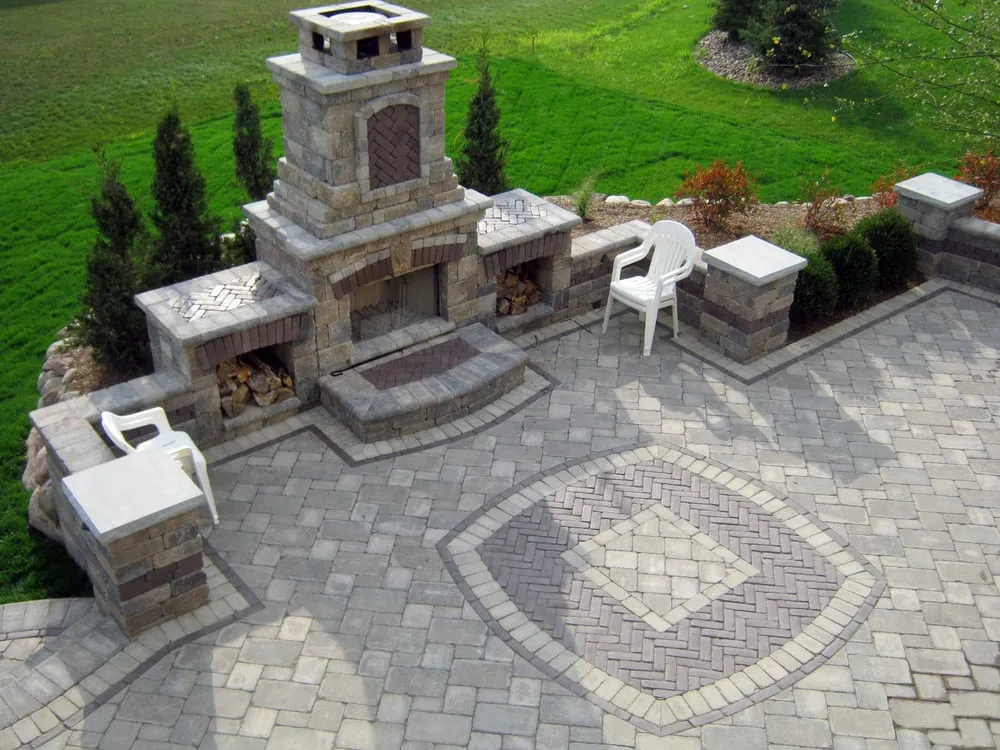 Professional yard maintenance in Salem, WI - Breezy Hill Nursery