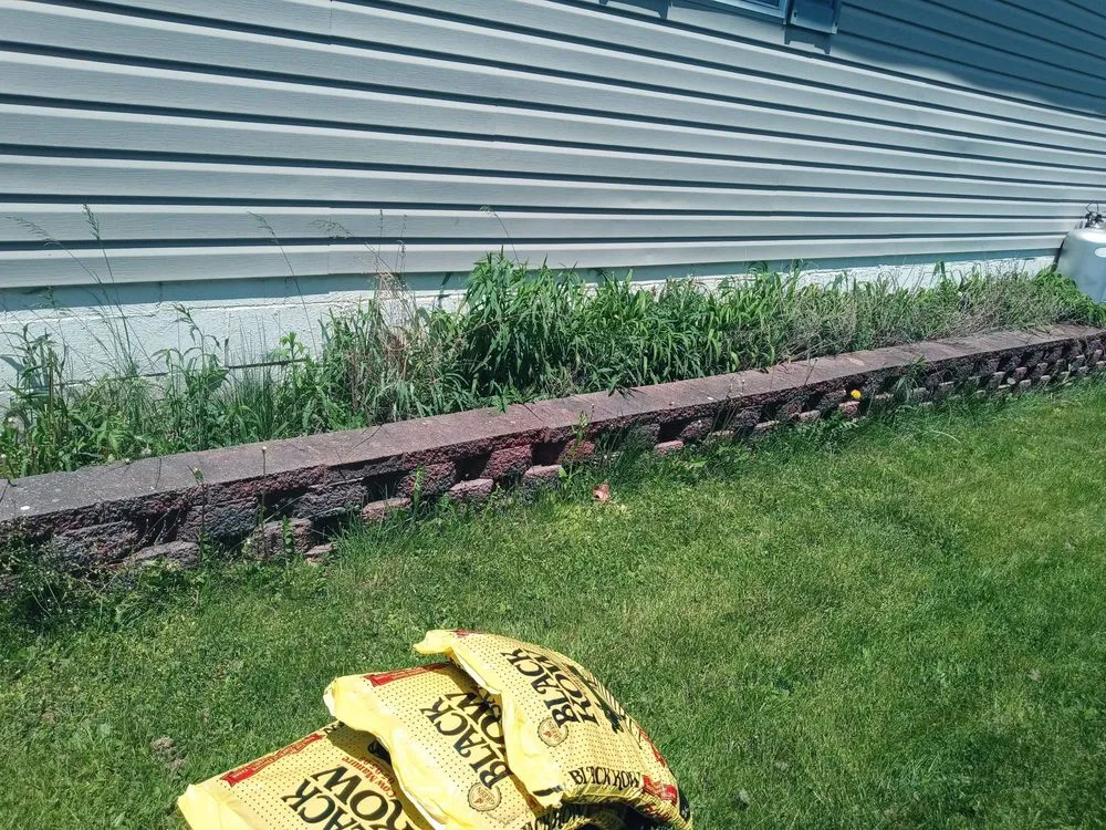 Professional outdoor landscaping experts serving Uniontown, PA - Bregan's Lawn Care