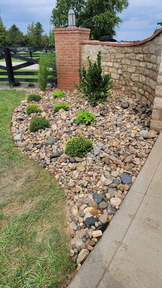Professional garden landscaping for homes in Circleville, OH by Breiner's Lawn and Landscape