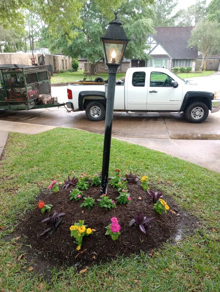 Top-rated garden landscaping for residential properties in San Leon, TX by Brenda's Lawn Service