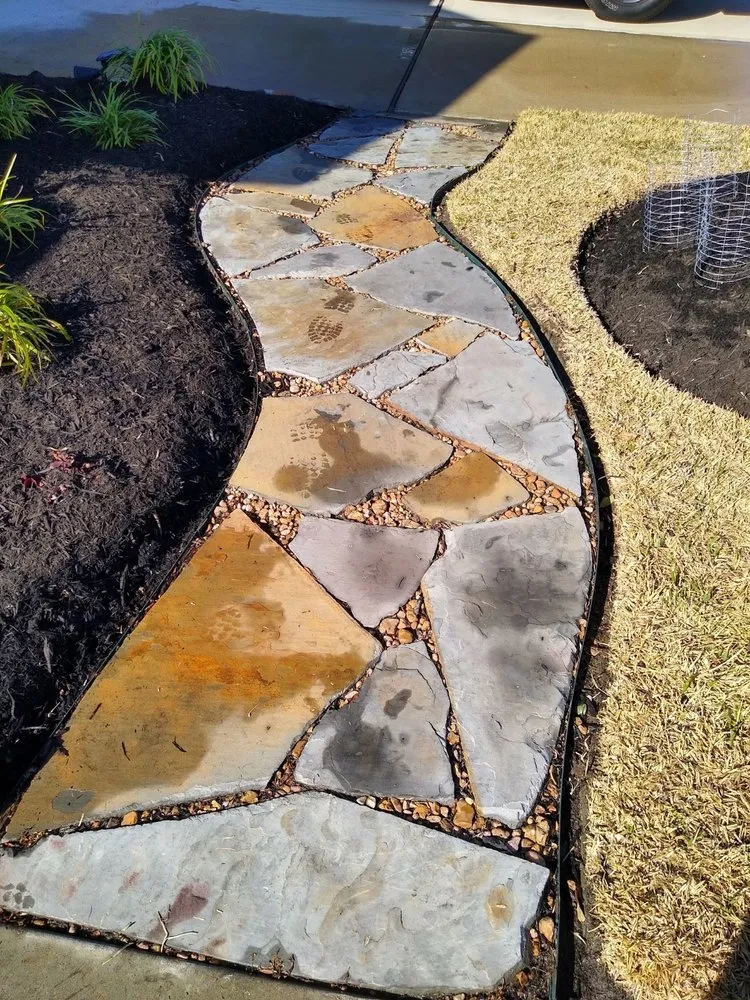 Local lawn mowing service in San Leon, TX - Brenda's Lawn Service