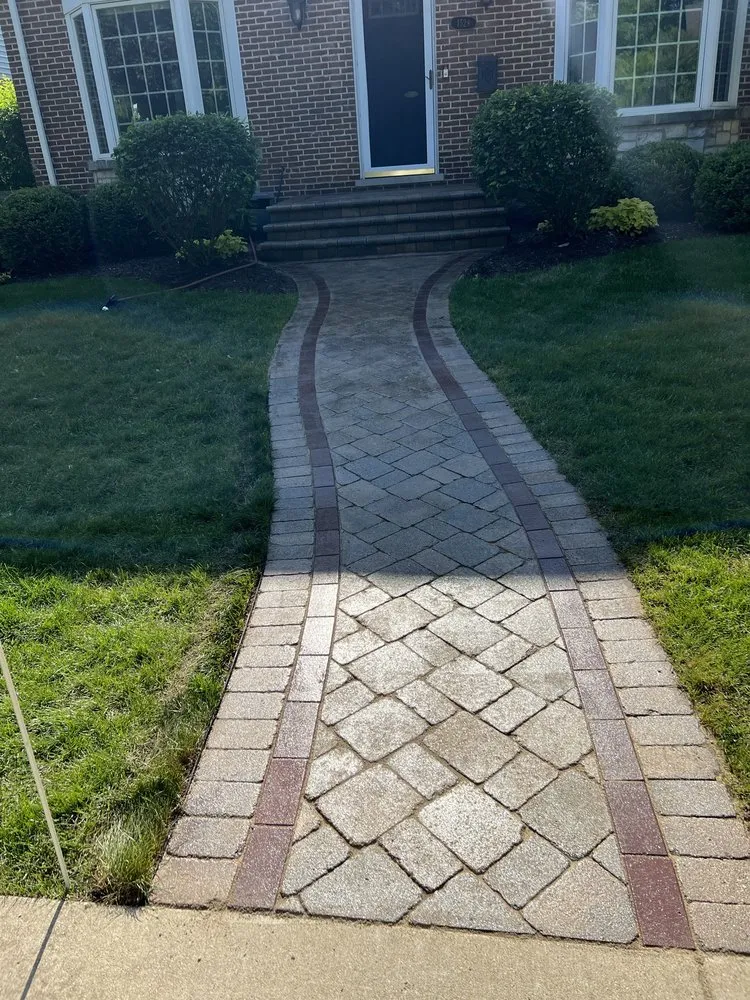 Reliable landscape installation in Des Plaines, IL by Brenes Landscaping