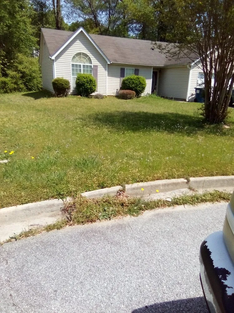 Custom residential landscaping with custom design in Peachtree City, GA by Brent Landscaping Services