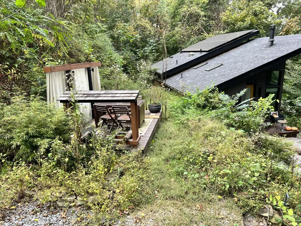 Local yard maintenance for beautiful yards in Brentwood, TN by Brentwood Dirt Works