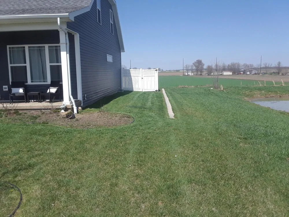 Custom yard cleanup service with custom design in Evansville, IN by Brewer's Affordable Lawn Care