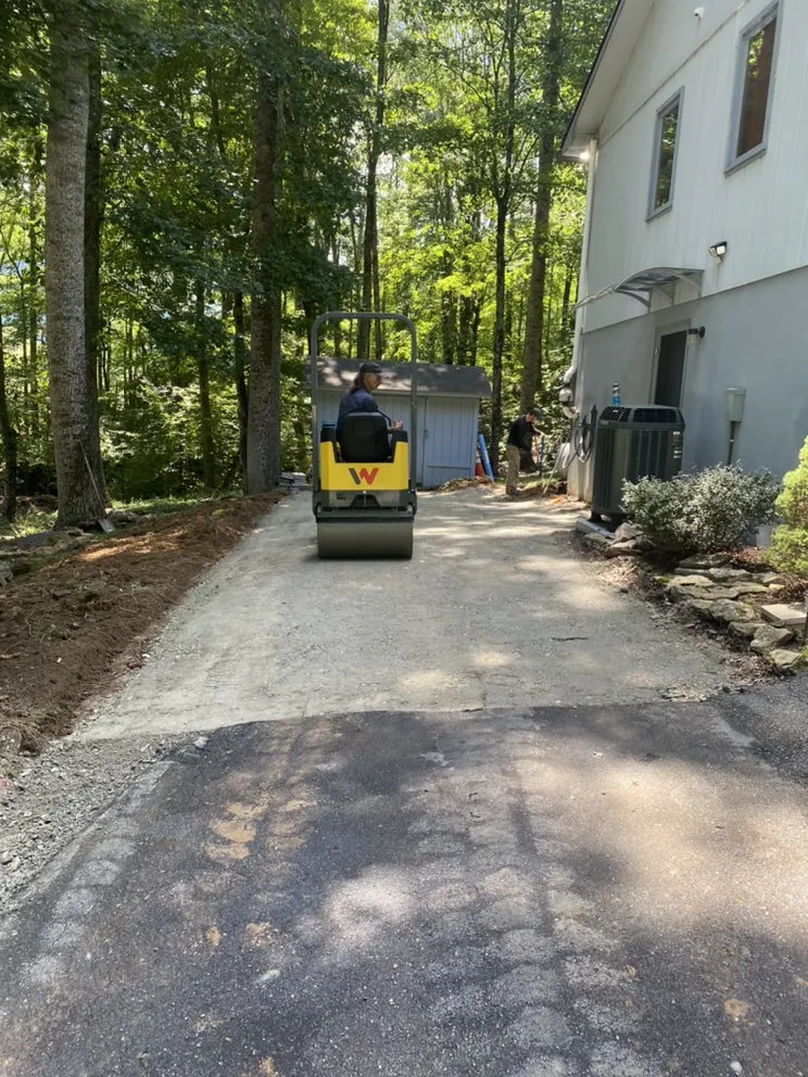 Trusted yard maintenance experts serving Newland, NC - Brewers Dirt Works
