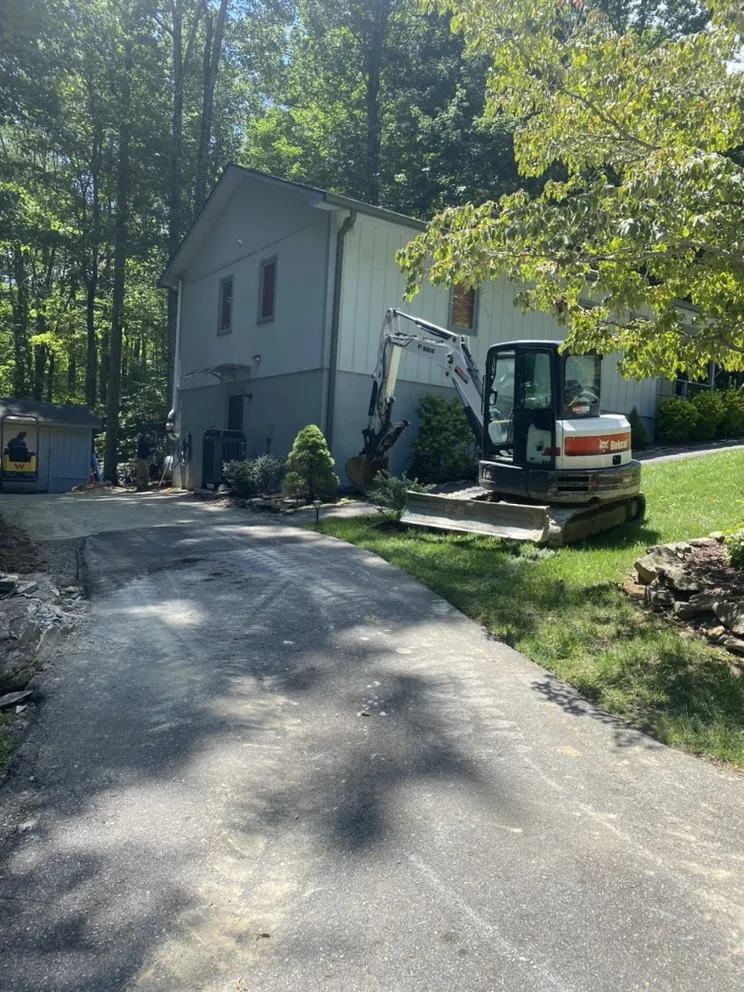 Professional lawn care service for beautiful yards across Newland, NC - Brewers Dirt Works