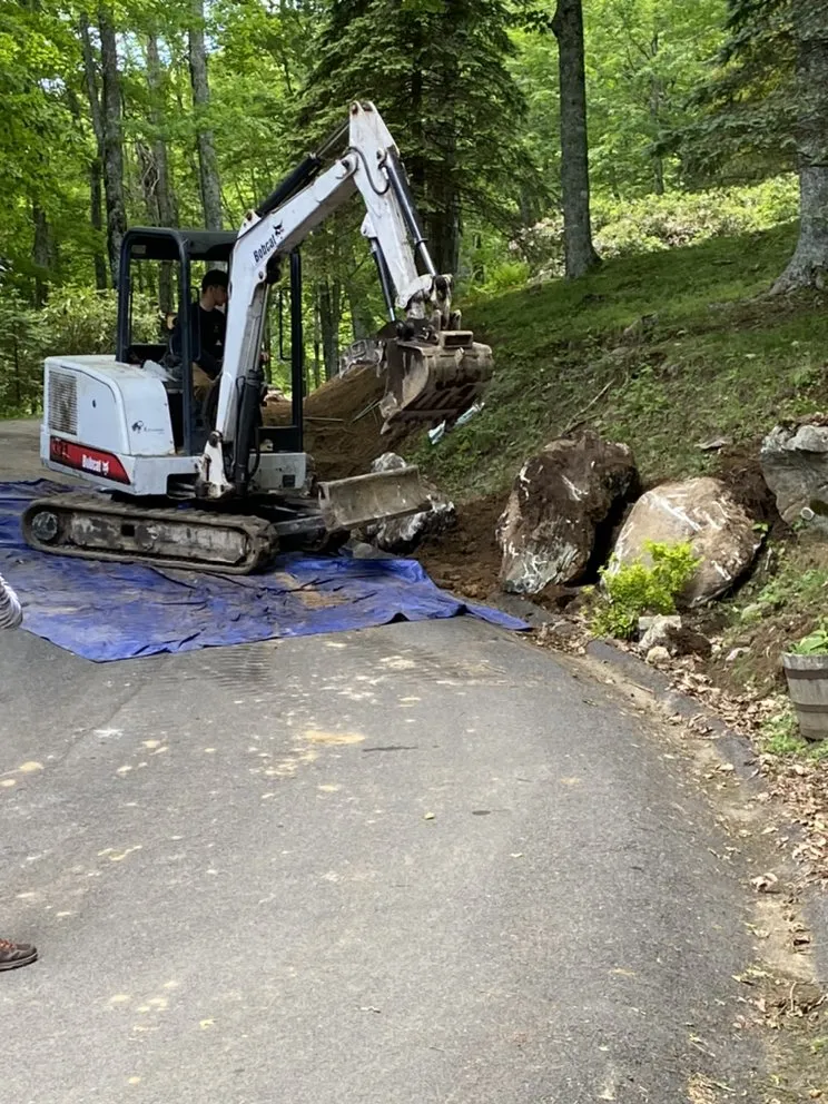 Trusted outdoor landscaping in Newland, NC - Brewers Dirt Works