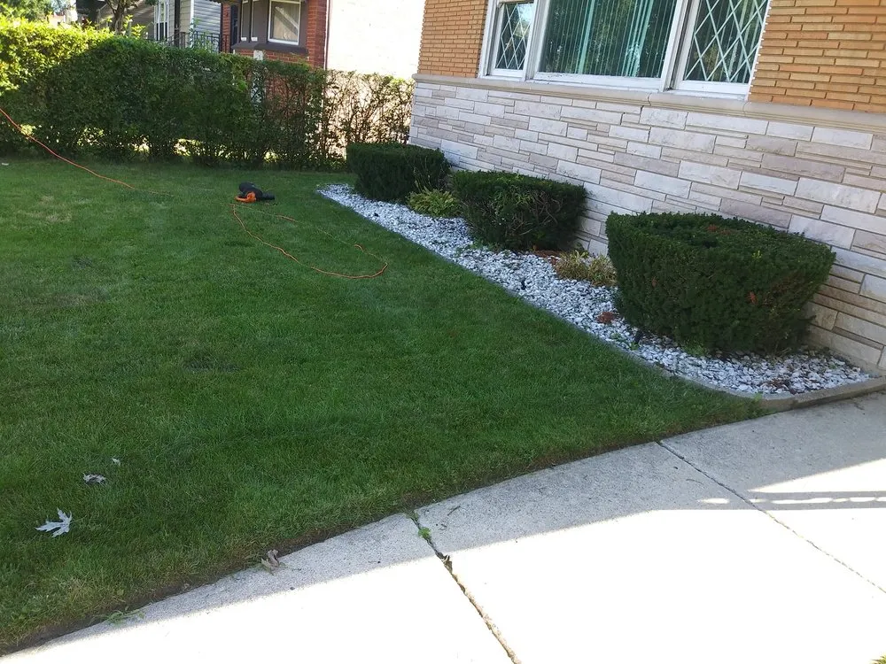 Expert residential landscaping in Calumet Park, IL by Brian Duffins Lawncare