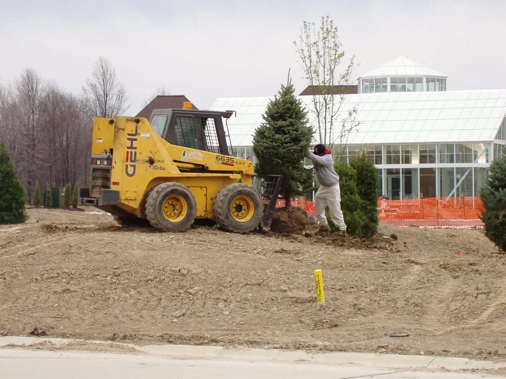 Reliable landscaping services experts serving Lorain, OH - Brian-Kyles Landscapes of Distinction