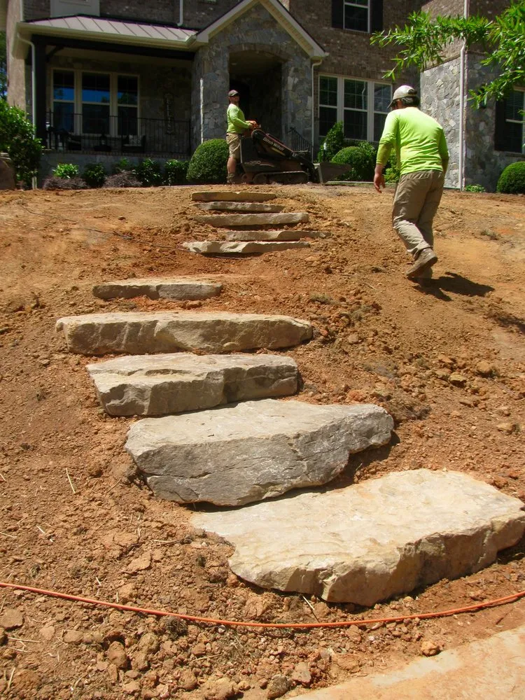 Expert yard maintenance in Charlotte, NC - Brian Paradise Fine Gardens & Landscaping