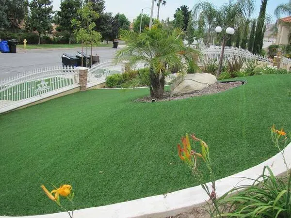 Custom residential landscaping in Bell, CA by Briano's Landscape