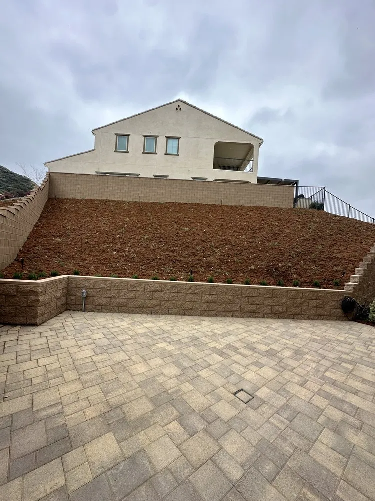 Custom garden landscaping in Canoga Park, CA - Brian’s landscape and tree service