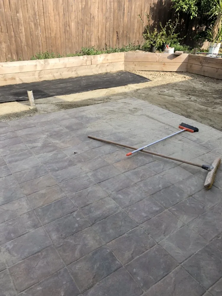 Affordable landscaping services experts serving Olathe, KS - Brian's Landscaping & Junk Removal