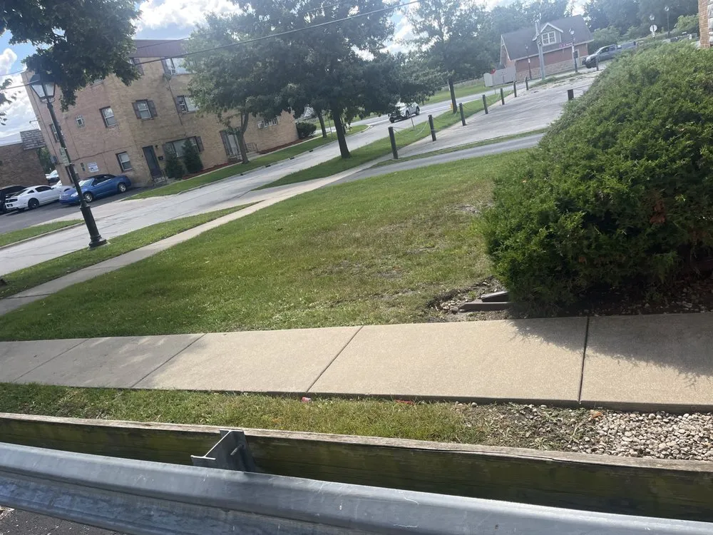 Trusted outdoor landscaping with custom design in Lombard, IL by Brian’s Lawncare