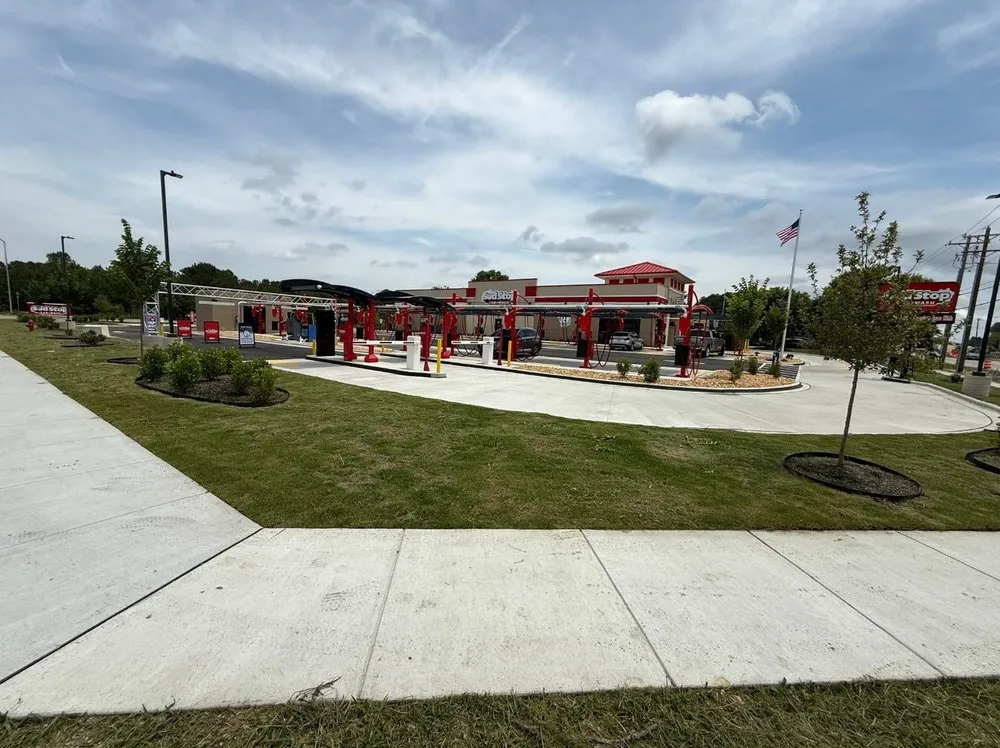 Professional garden landscaping with custom design in Goldsboro, NC by Brian’s Southern Cuts