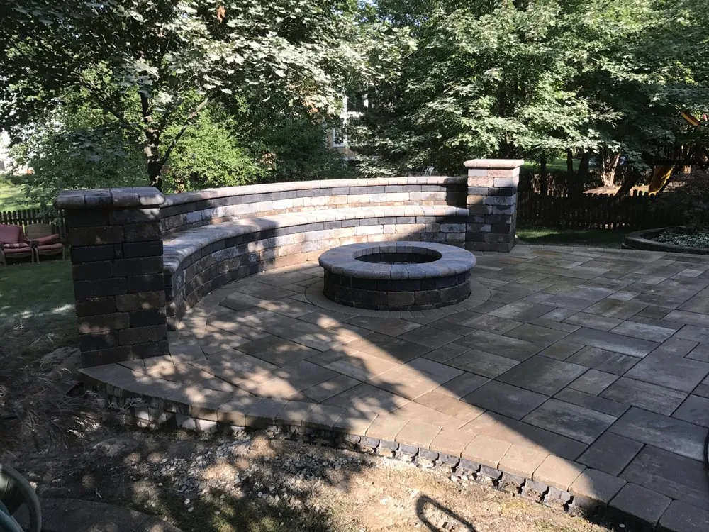 Local yard maintenance in Aurora, IL - Brick Creations & Landscaping