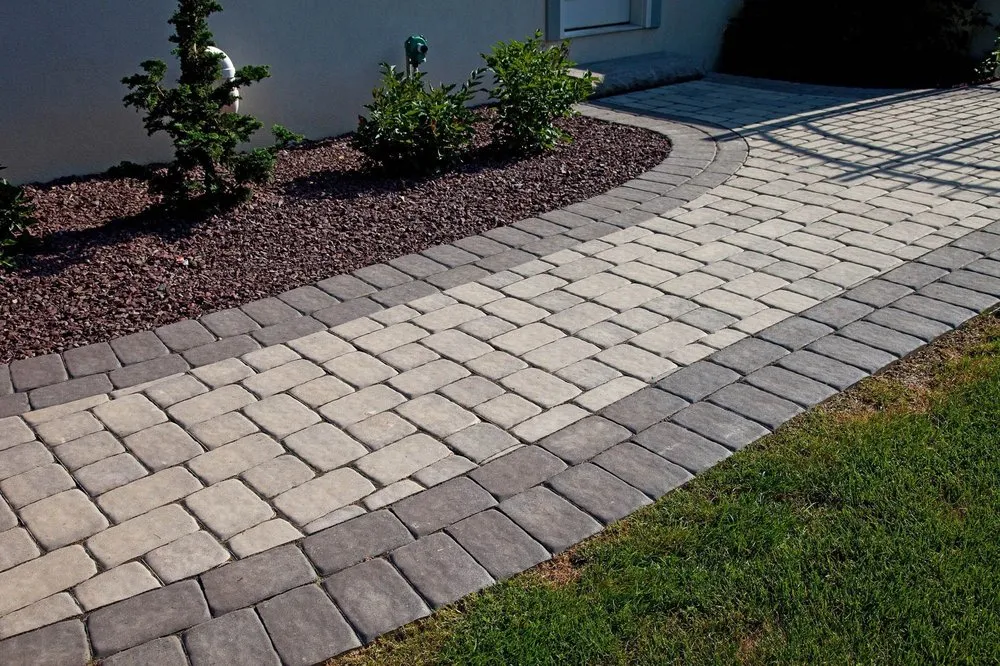 Affordable yard cleanup service in Villa Park, IL - BrickArt