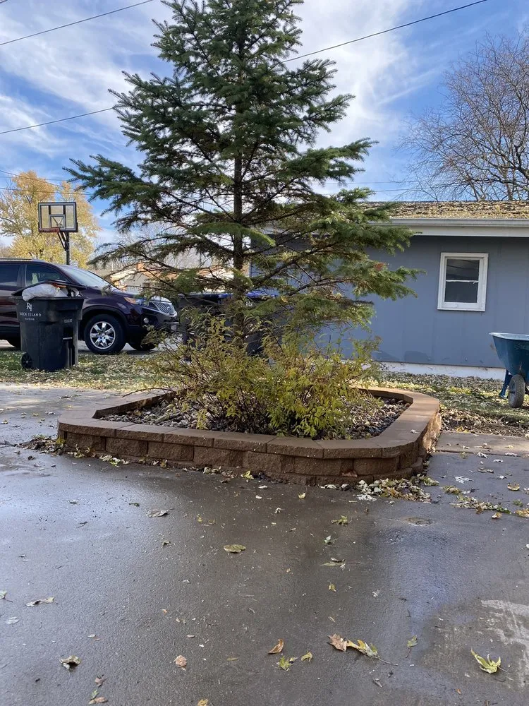 Local residential landscaping in Rock Island, IL by Brickland