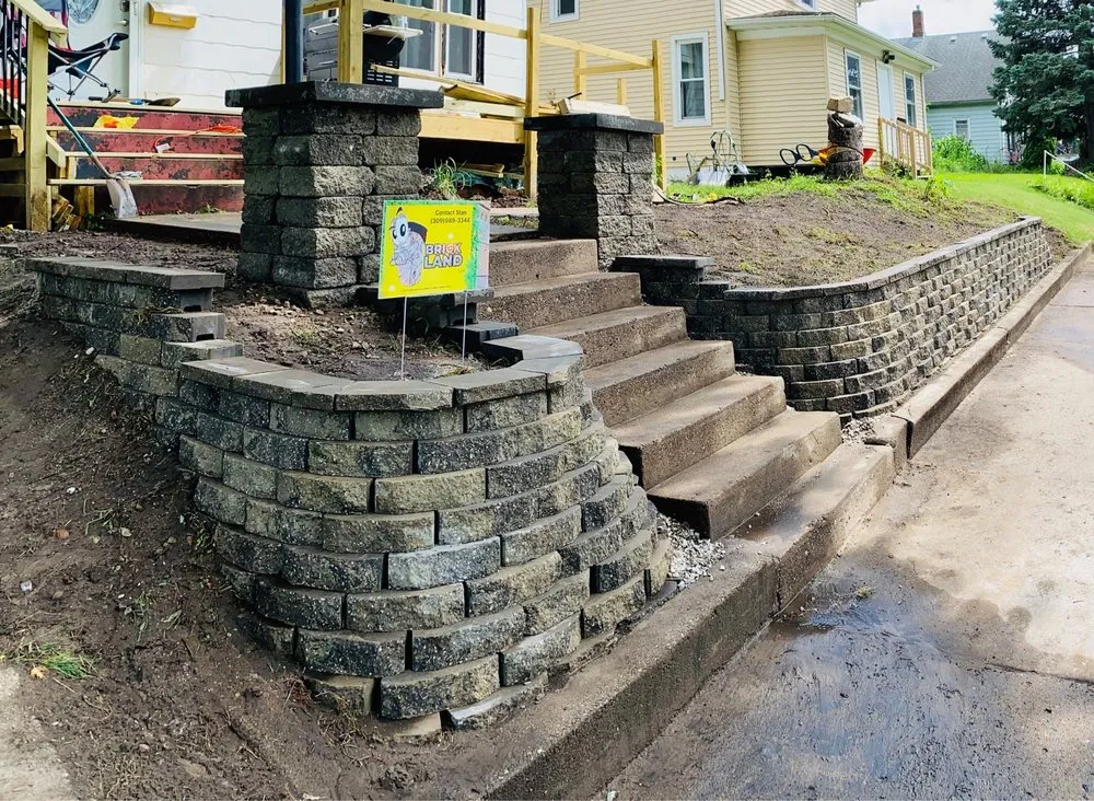 Top-rated lawn care service in Rock Island, IL by Brickland