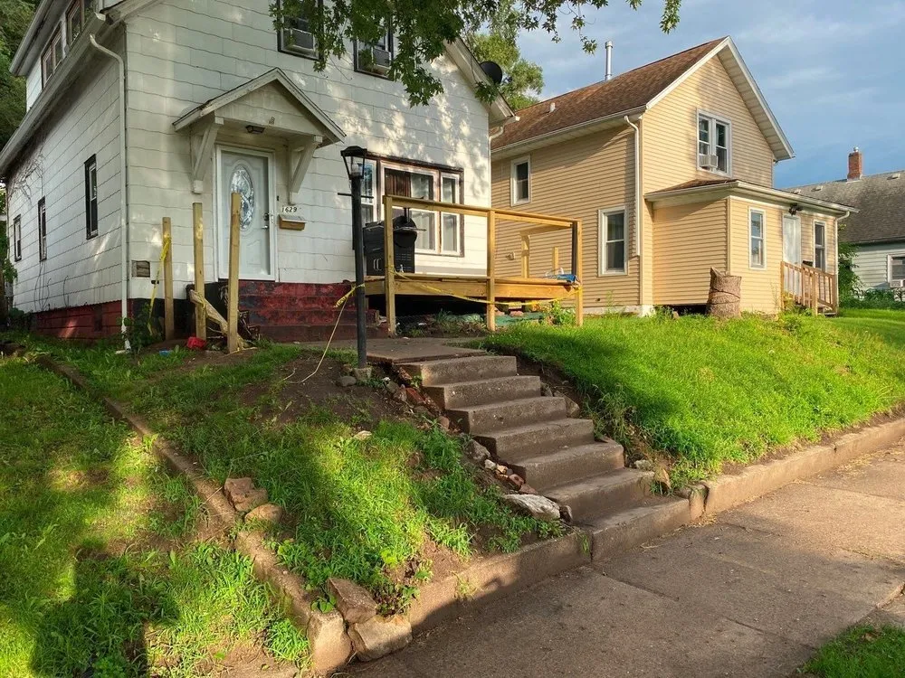 Reliable yard maintenance in Rock Island, IL - Brickland