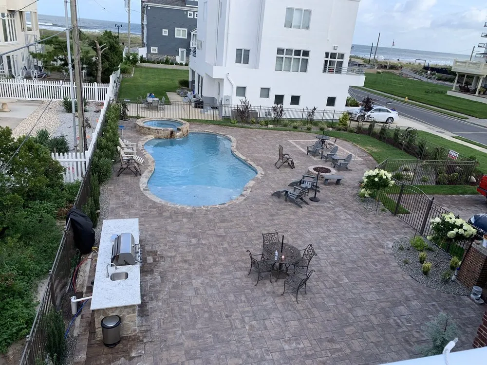 Custom landscaping services in Egg Harbor Township, NJ by Brickscapes