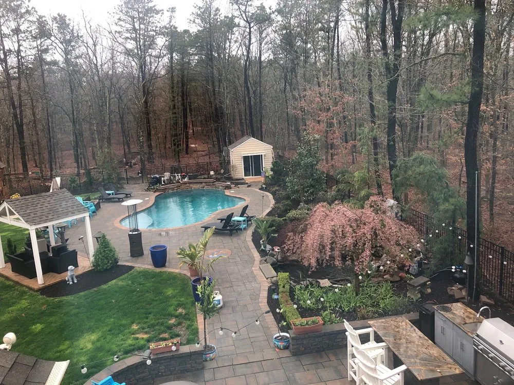 Custom yard cleanup service in Egg Harbor Township, NJ by Brickscapes