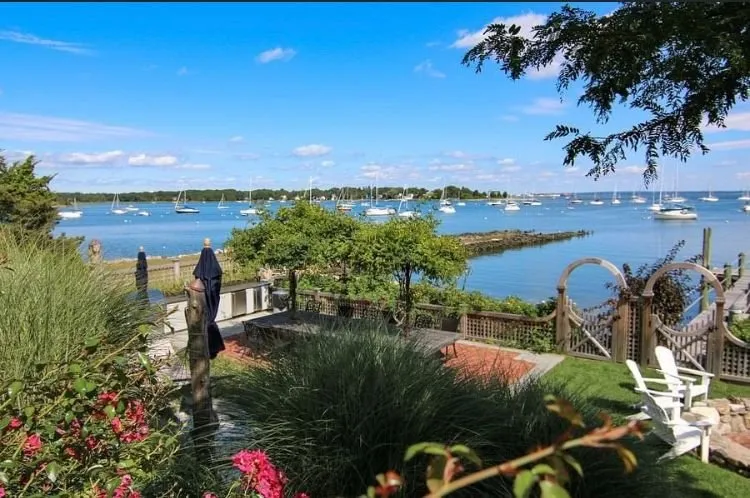 Top-rated lawn mowing service for homes across Cranston, RI - Briden Nursery