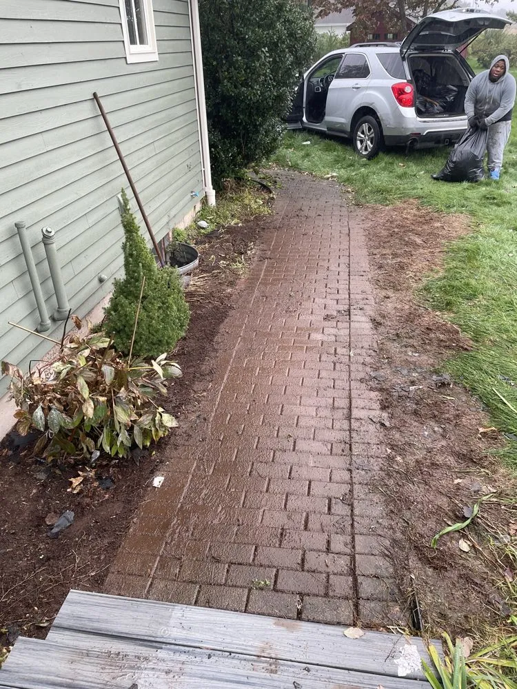 Expert residential landscaping in Hartford, CT - Bridez