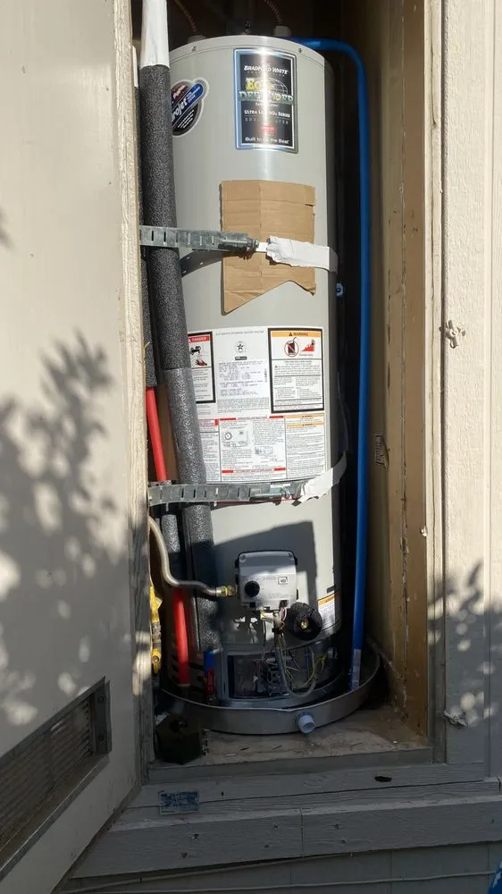 Affordable lawn care service experts serving Desert Hot Springs, CA - Bridges handyman and Remodeling Company