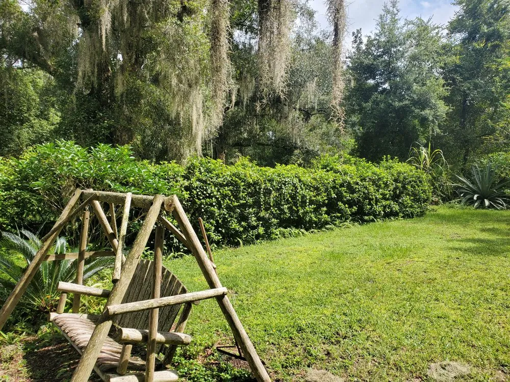 Expert landscaping services experts serving Holly Hill, FL - Bridges Landscaping