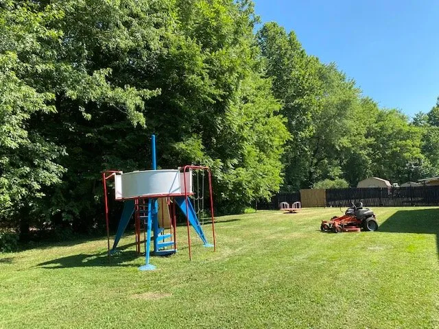 Local yard maintenance in Utica, KY - Bridges Pro Clean