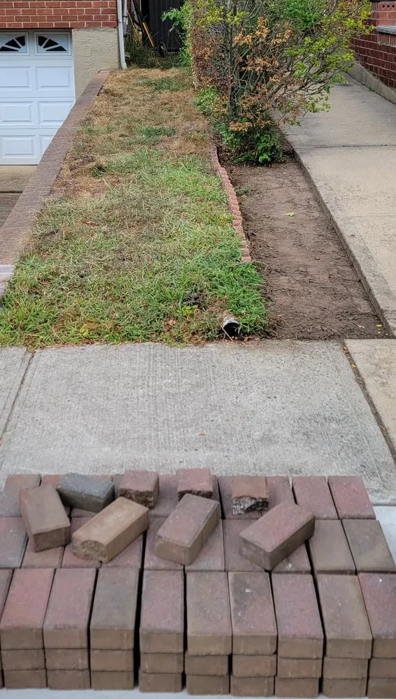 Affordable yard cleanup service in Franklin Square, NY by Briella's Landscaping