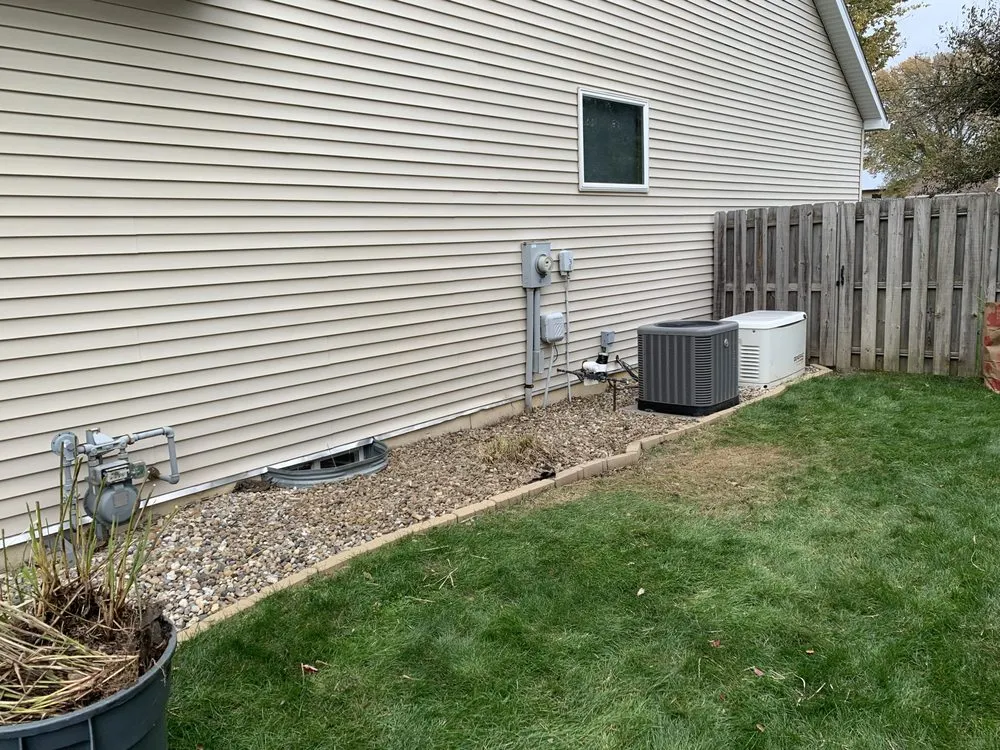 Local yard maintenance experts serving Springfield, IL - BRiggs Bushes