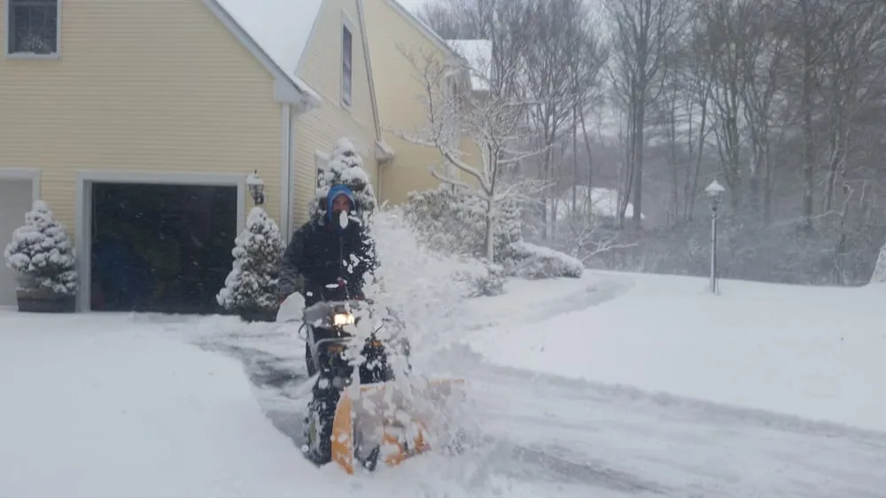 Local yard maintenance in East Lyme, CT - Bright and Beautiful Property Care