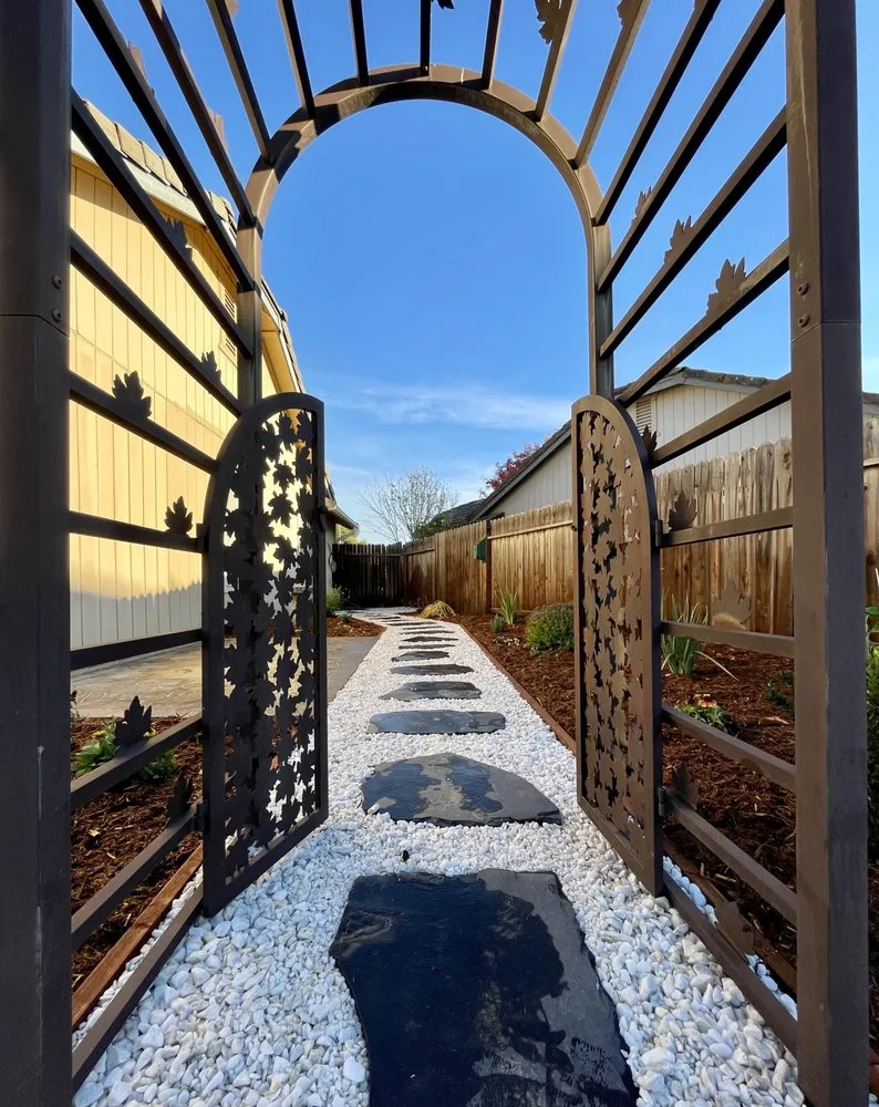 Top-rated lawn care service in Sacramento, CA by Bright Home Landscapes