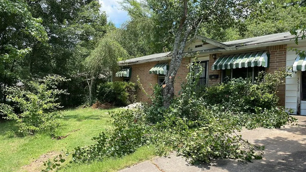 Custom yard maintenance for homes across Little Rock, AR - Bright House Cleaning & Landscaping Service