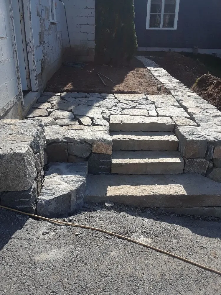 Affordable garden landscaping experts serving Lynn, MA - Bright lawn care